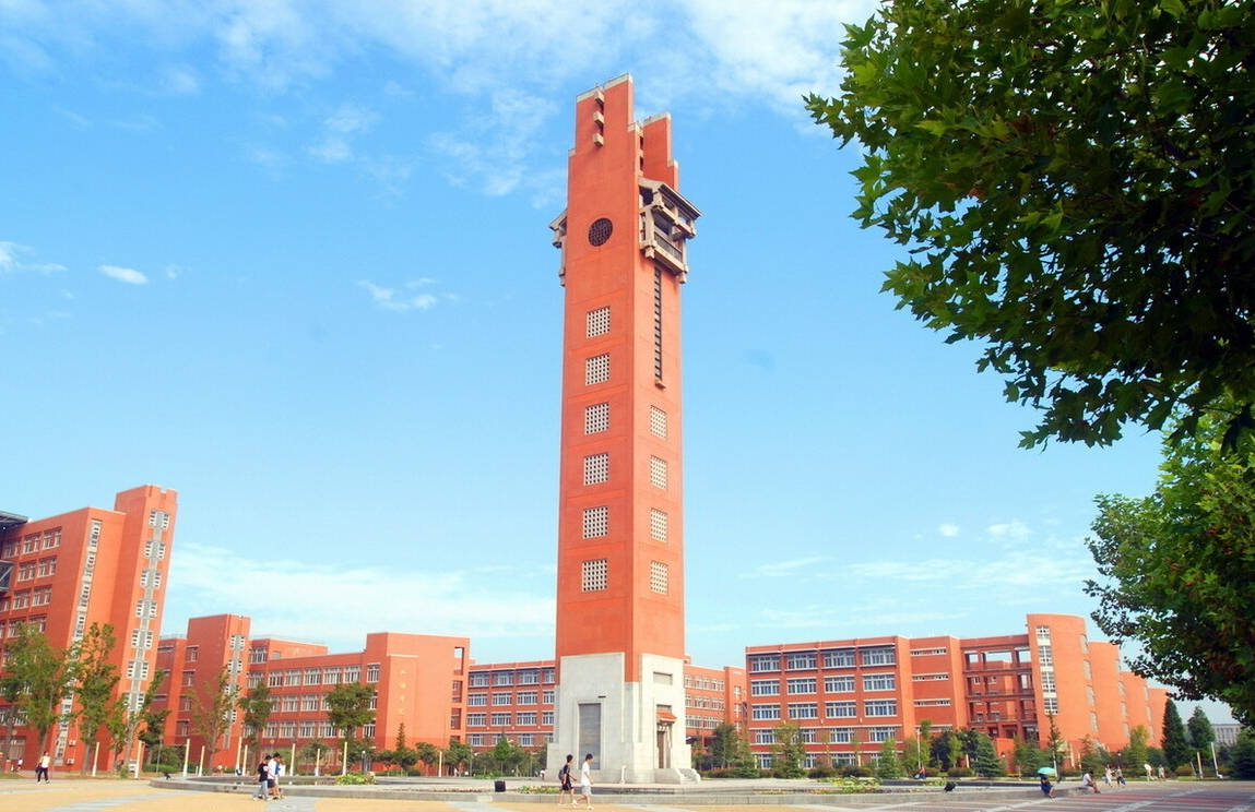 郑州的大学分数排名_郑州大学2020年高考录取分数线全部出炉,全国卷文科