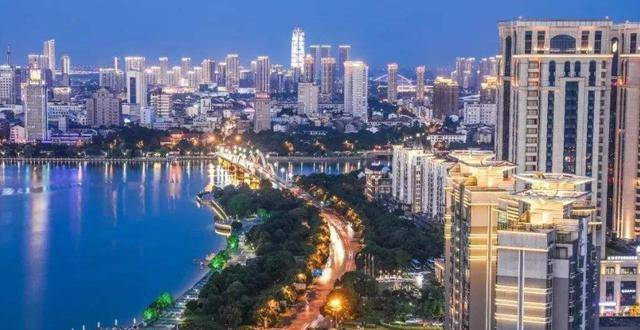 宜兴gdp_宜兴竹海(3)