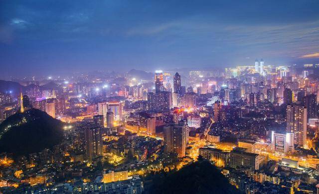 2020贵州gdp排名_2020年前三季度GDP增长率,西南地区成最大黑马