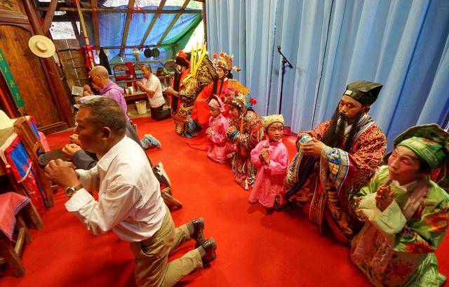 全村|中国最特别乡剧团：每年演一次，每次演三天，已经有150年历史