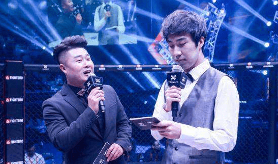 最近火的电竞男 8d2c497b768d45f7835bb436f3f9bbc1.png