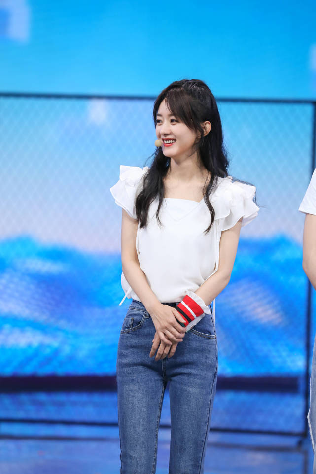 大姐|原创她在节目中叫杜华大姐，被吐槽情商低，不适合参加综艺