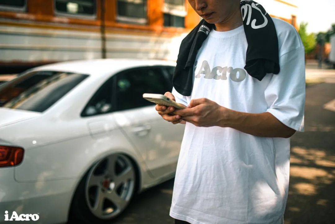 工作|iAcro设计师开什么车？