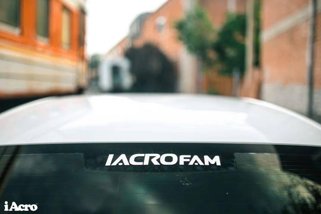 工作|iAcro设计师开什么车？