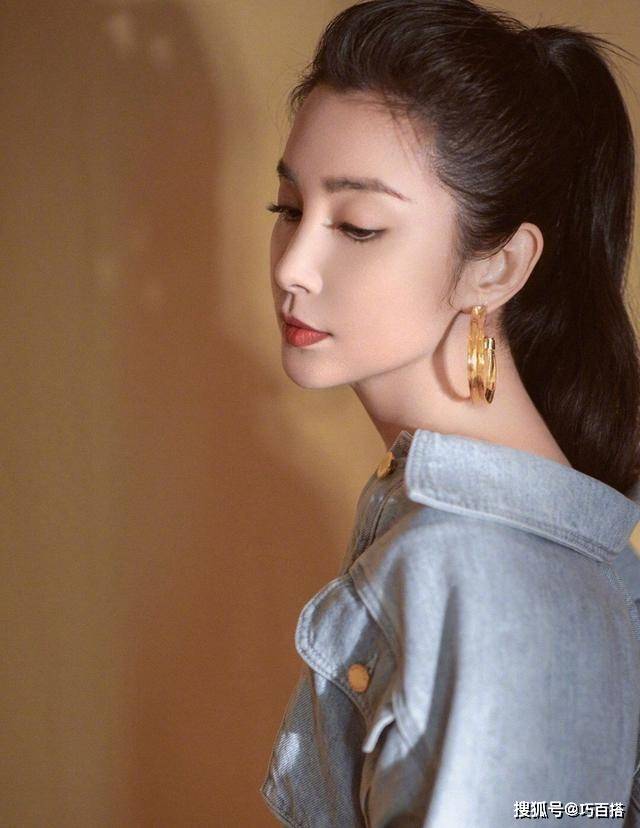 牛仔|47岁李冰冰原来这么美!皮肤吹弹可破,搭配牛仔外套分外减龄
