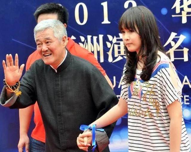 私人|原创赵本山女儿直播口无遮拦，自曝私人飞机真实花销，难怪被指情商低