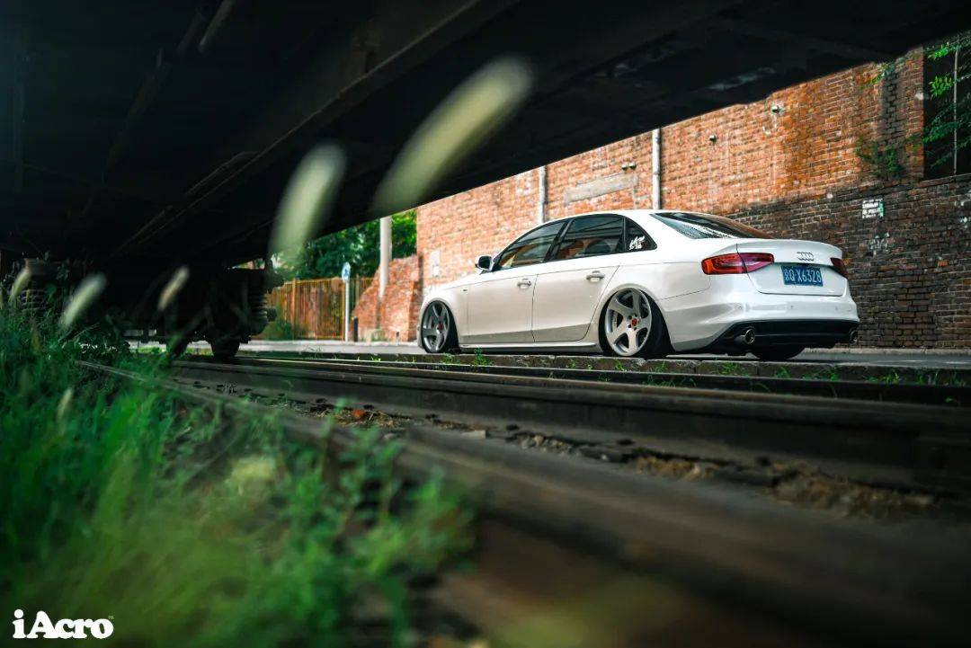 工作|iAcro设计师开什么车？