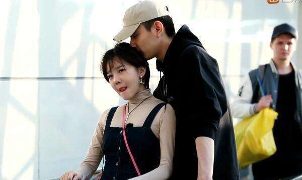 网友|原创前有海陆，后有陈小纭，于小彤为何对姐弟恋情有独钟？