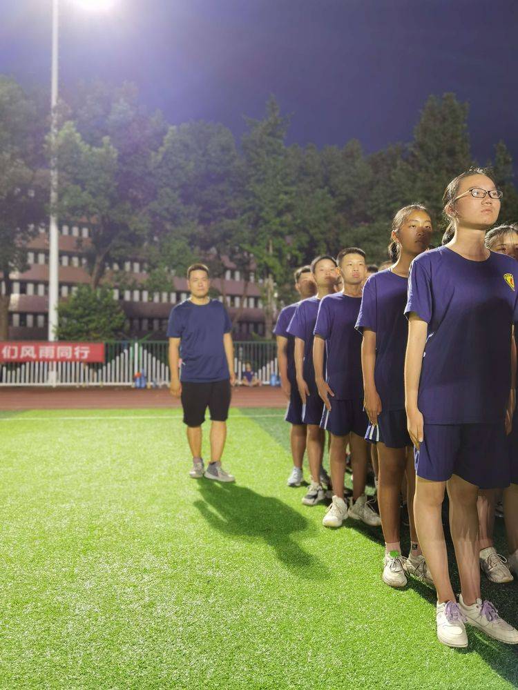 师情润|【湘乡一中军训录】DAY3 军训炼我意志，师情润我心田