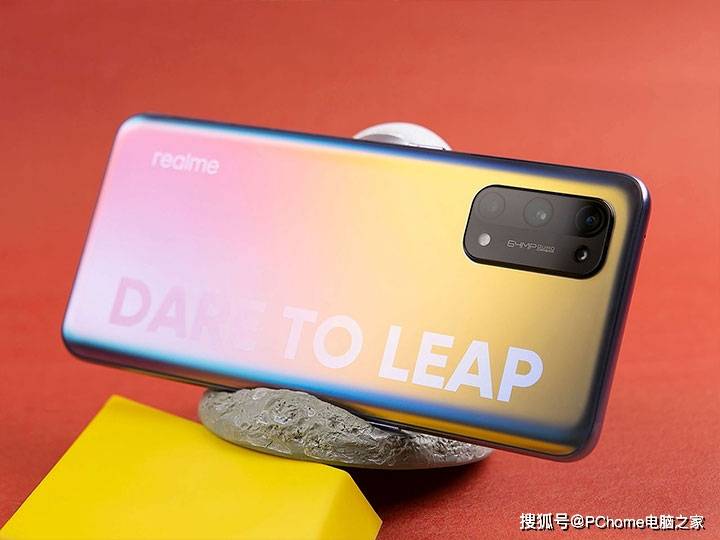 realme|潮酷设计硬核品质 闪充旗舰realme真我X7 Pro评测