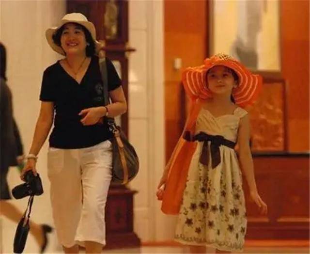 仲永|08年“奥运女孩” 林妙可，走红后变现实版伤仲永，现状让人惋惜