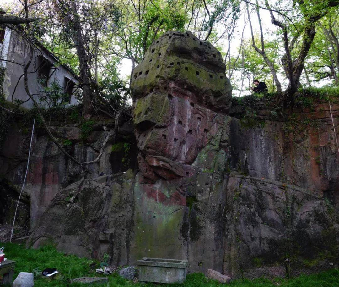 西湖大佛寺!