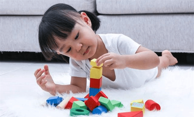 怎么画小孩子画的东西 4712262a90714bc788aff1d4b635de1e.png