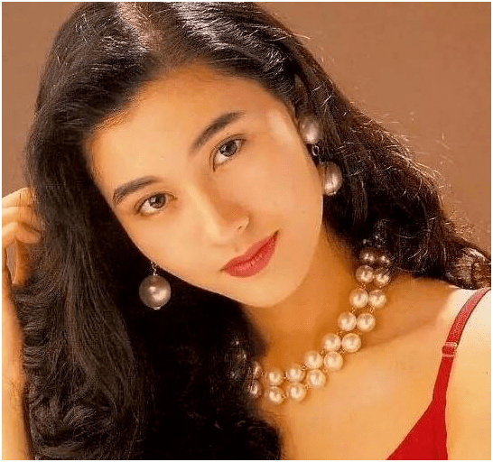 巅峰|李嘉欣素颜再回颜值巅峰：女人物质一点，更容易获得幸福