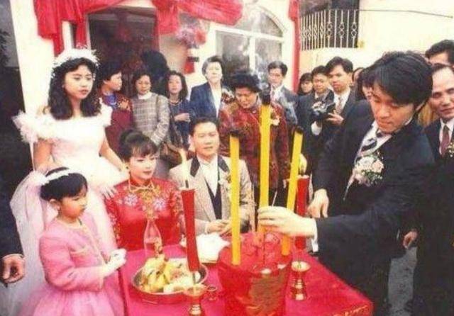 28年前的世纪婚礼，邵逸夫主持周星驰伴郎，为何