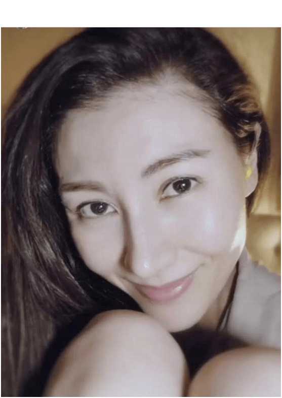 巅峰|李嘉欣素颜再回颜值巅峰：女人物质一点，更容易获得幸福