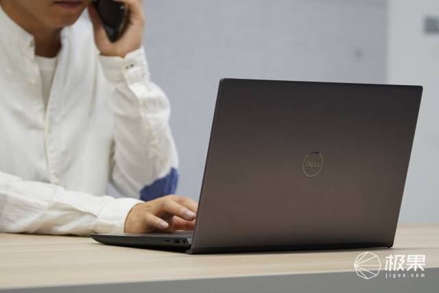 工作|如何保住职场人的“体面”，你可能差了个超级外“脑”