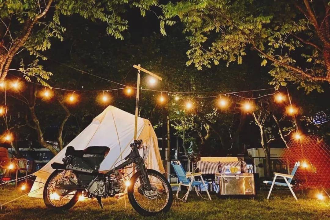 上海|愚园路明星聚集地,@黄觉 就能喝酒!