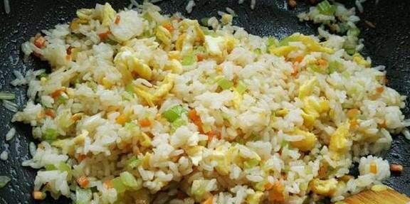 大米怎么放才最好吃 2a22fed1c2d24e8b94d1901ae7cbe81e.jpeg