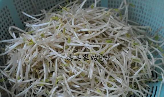 面条菜吃了会不会拉肚子 896c56eac0a34b139f9469412e5f9312.jpeg