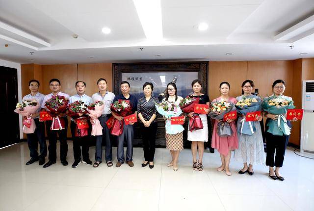 组织部长高进锋,盱眙县人民政府副县长雍梅,江苏省盱眙中学校长赵素礼