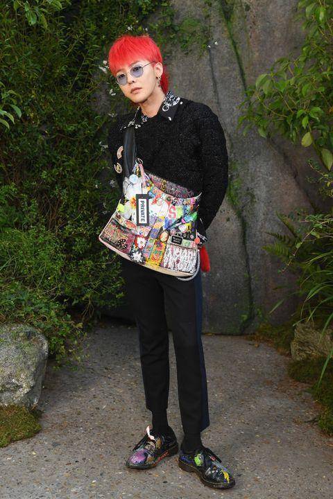 李斯丹妮|揭秘为啥李斯丹妮、蔡徐坤、权志龙穿着 Balenciaga Prada新潮流看来很高级？