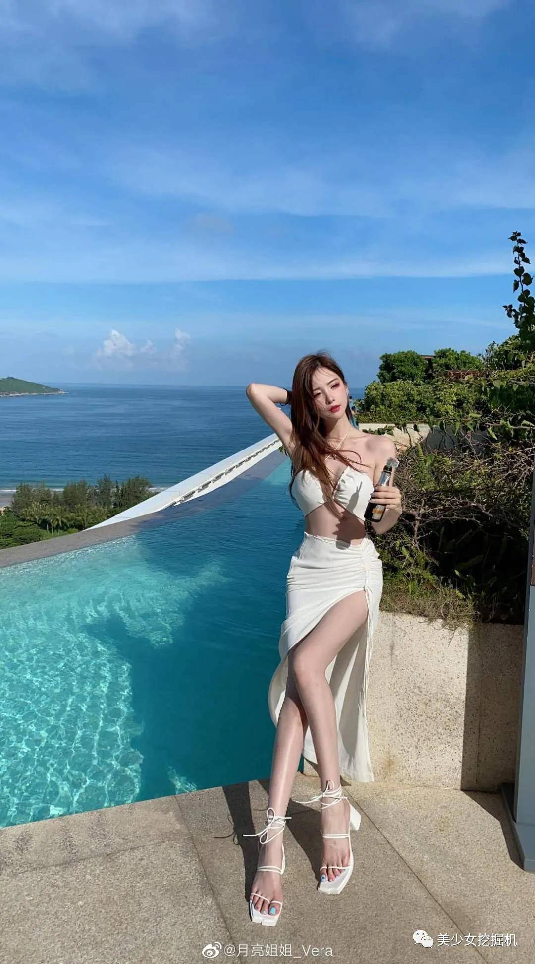 李佳琦|李佳琦年收入输给这个20岁的蛇精脸？她是卖烂脸面膜的骗子啊！