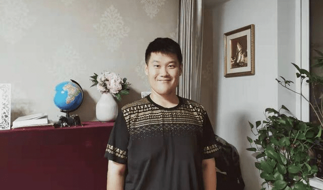 200斤的胖妈妈 8f05773197a8412da1c1d774951c6301.png