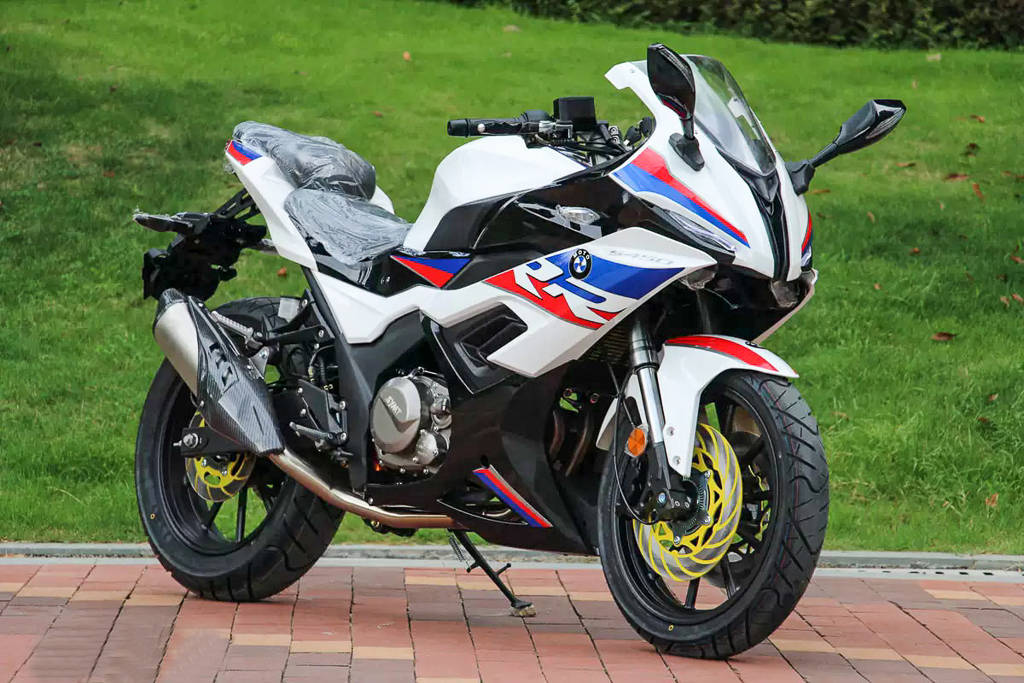 双缸450大跑车"国产宝马"s450rr 1.68万你敢买吗