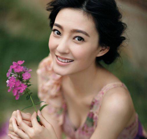 王丽坤与她同居八年,他却和别人奉子成婚
