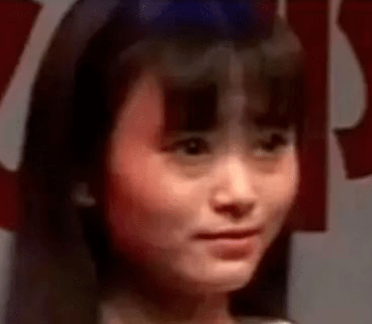 眼睛|2020年度爆红第一女星，脸上最成功的地方居然是双眼皮？