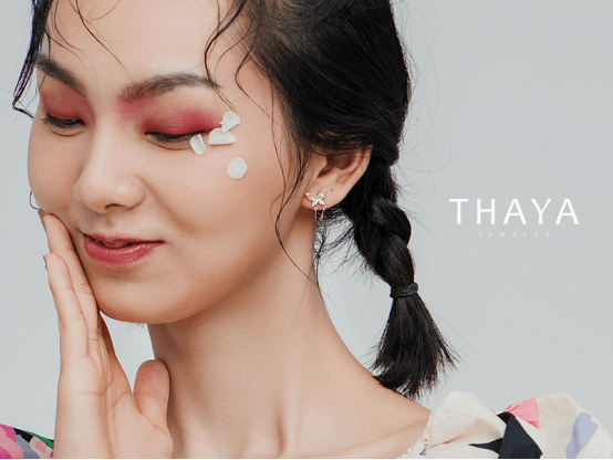 女性|花芽拍了拍你,并说:你爱自己的样子真的很美