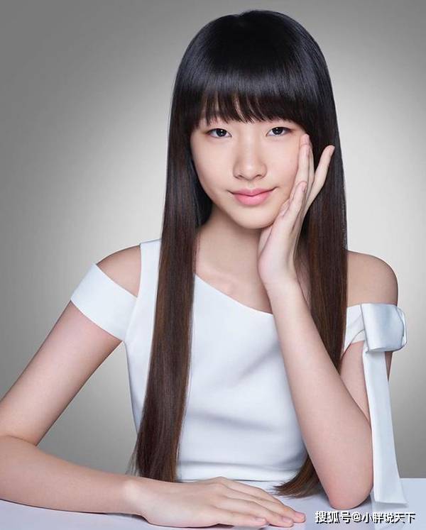 女儿|小S女儿首个代言 14岁大女儿许曦文五官端正气质不输超模