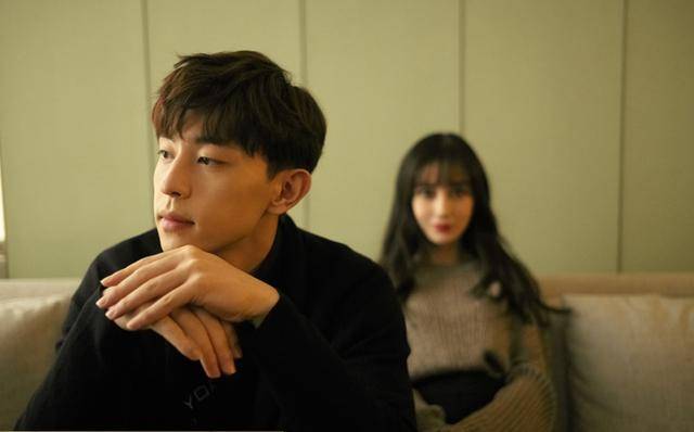 夏天|鹿晗、AB靠悬疑剧逆转？流量的危机觉醒路上，他们才摸到小手指