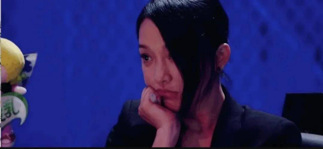 皮相|景甜在直播间美出新高度，张天爱却原形毕露、无力回天，美貌厮杀太残酷