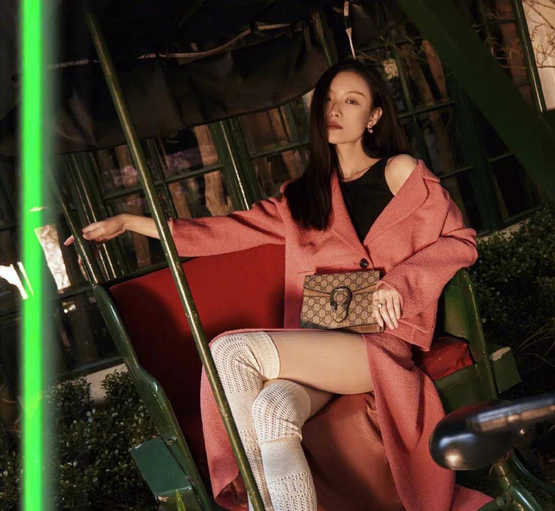 五官|明明撞了杨幂嫩牛五方原生脸，她却能被全网狂吹顶配和高级，凭什么？