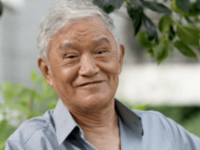原创让陈道明弯腰的牛犇:6岁成孤儿,演74年配角,家中两套房却住养老院