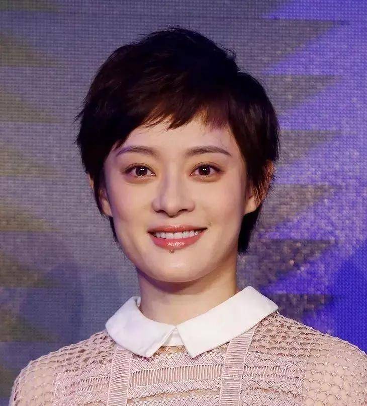 38岁的孙俪越长越像梅婷,眼珠越来越凸