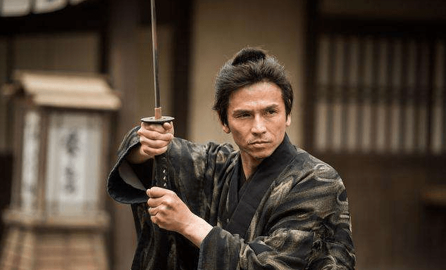 暴力美学日本刀：如今被视为破铁棍，为何曾让中国古人自愧不如？_搜狐网