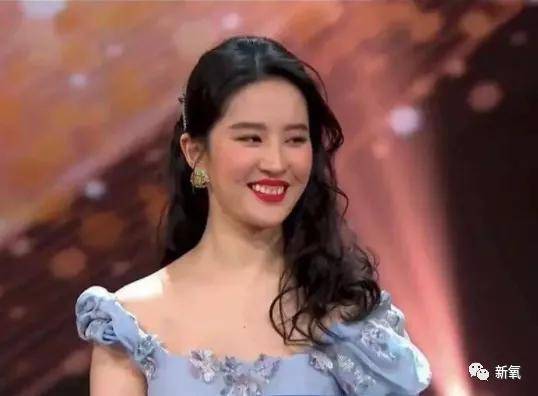 造型|宋丹丹是隐藏神颜啊！女明星都翻车的公主造型造型她却赢了满堂彩！