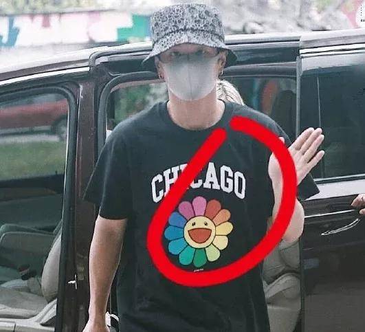 当红偶像被拍“车咚”女演员，强凹单身人设，