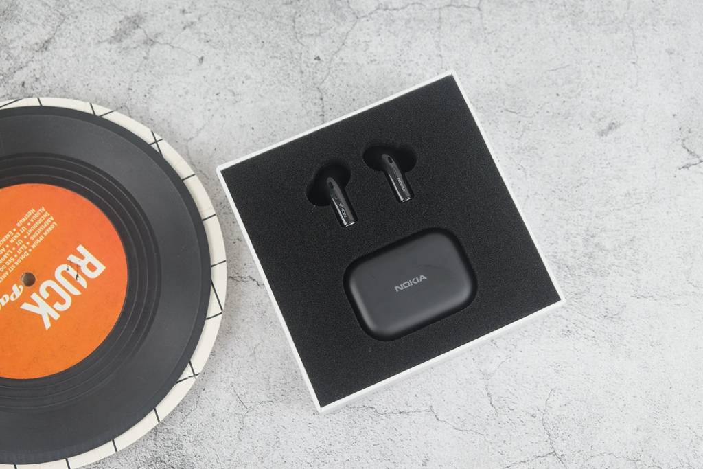 都堆|把该有的都堆足了，诺基亚E3500耳机全面评测：缺点是沾指纹