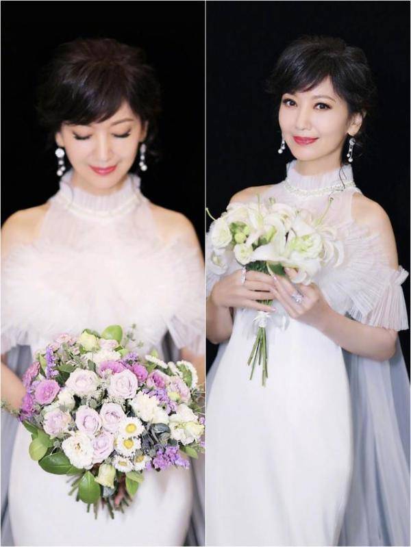 女性|赵雅芝奔七了也不服老，一袭白色纱裙秀“3D身材”，曲线感真强