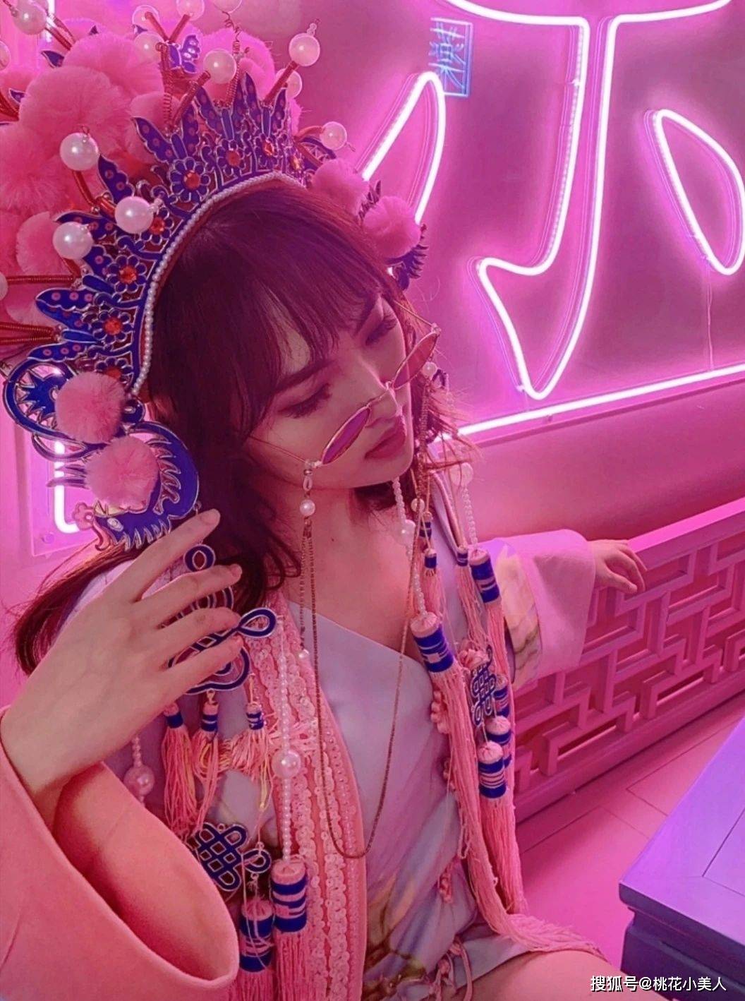 名媛|任正非女儿改名了？有可能进入时尚圈，名媛风十足