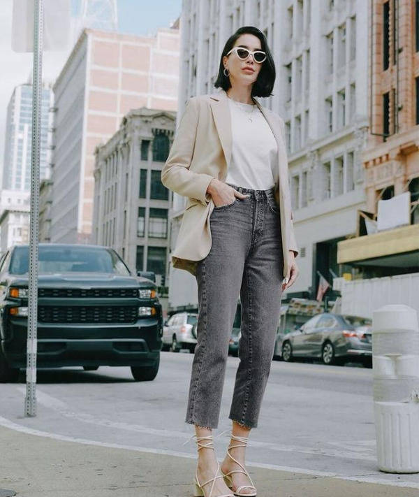 感觉|最近流行“秀色可餐”式穿搭！燕麦杏仁奶油色，温柔简约又高级