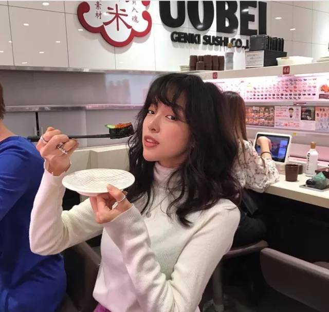 发型|烫头发显老气？三木妈妈也险“中招”，避开烫发雷区，别说没教你