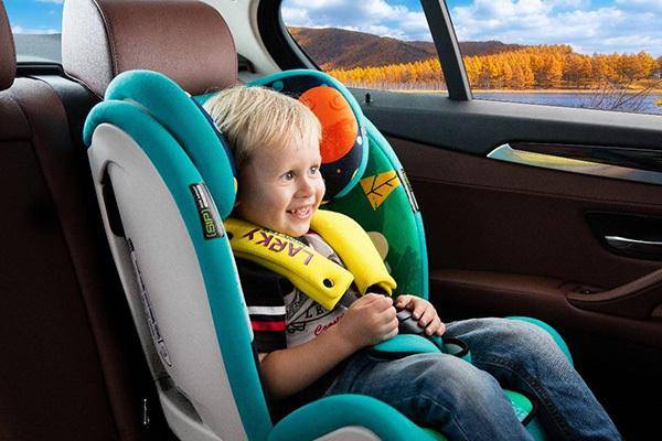 小汽车|儿童坐上小汽车,究竟有什么能做不能做?