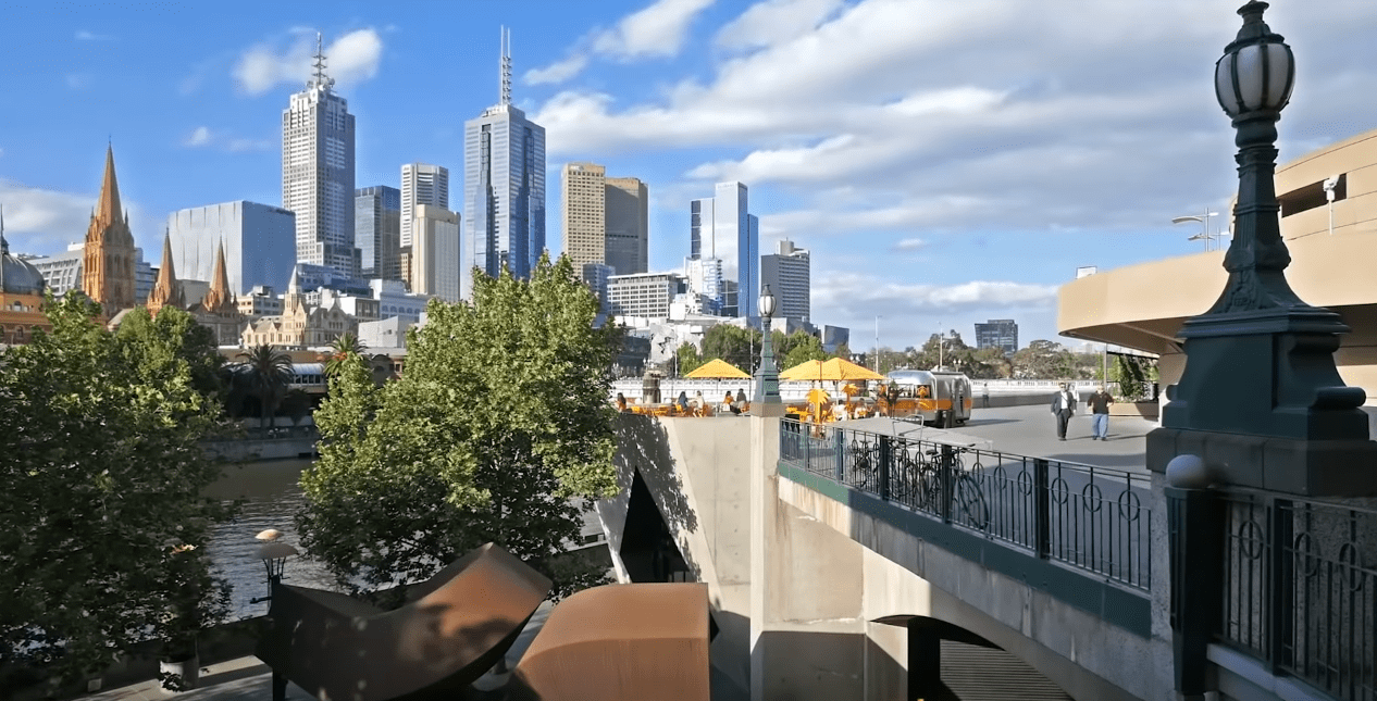 热土|暴跌近50%！中国对澳投资连续3年下降，2大热门行业遭“腰斩”