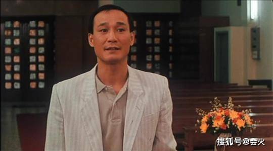 武打港星自曝患肺癌,病床照面露憔悴骨瘦如柴