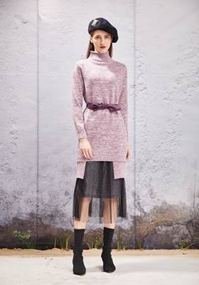 女装|靠实力打动消费者 薇雅女装让加盟商成功开店轻松盈利